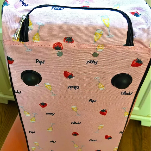 Betsey Johnson Rolling Duffle Bag Strawberry Champagne print w/polka dot lining - Picture 5 of 5